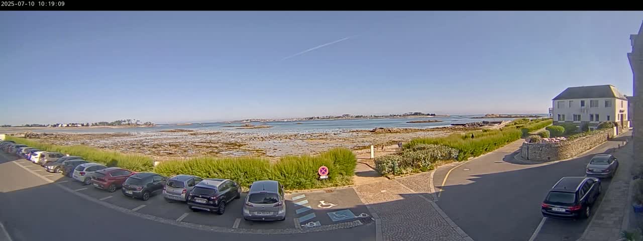 Ile de Batz Island View from Roscoff Live Cam - 	Morlaix, 	Finistère, 	Bretagne, France