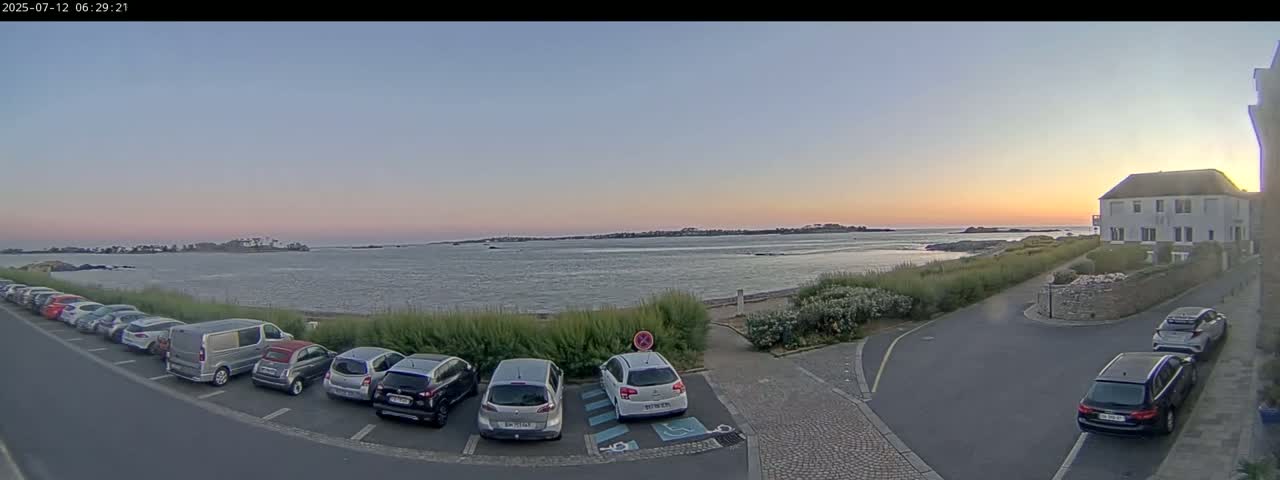 Ile de Batz Island View from Roscoff Live Cam - 	Morlaix, 	Finistère, 	Bretagne, France