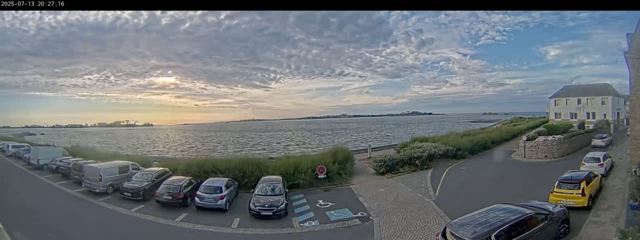 Ile de Batz Island View from Roscoff Live Cam - 	Morlaix, 	Finistère, 	Bretagne, France