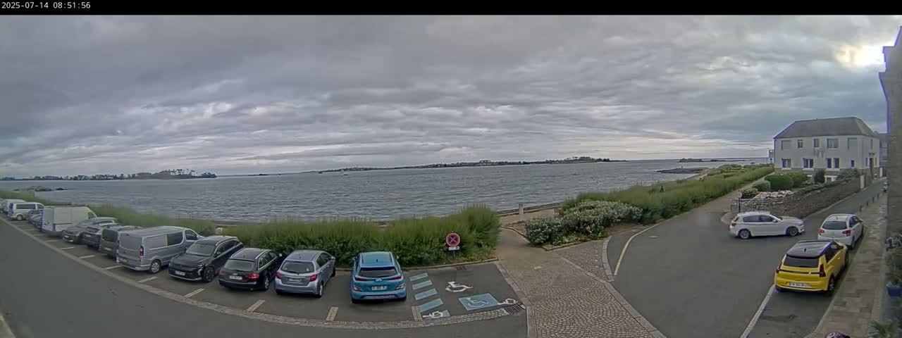 Ile de Batz Island View from Roscoff Live Cam - 	Morlaix, 	Finistère, 	Bretagne, France