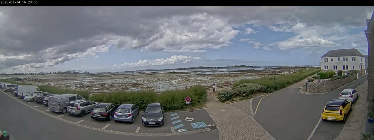 Ile de Batz Island View from Roscoff Live Cam - 	Morlaix, 	Finistère, 	Bretagne, France