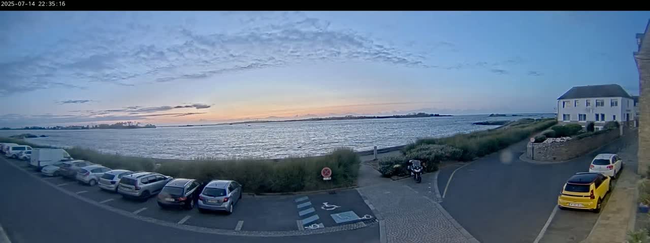 Ile de Batz Island View from Roscoff Live Cam - 	Morlaix, 	Finistère, 	Bretagne, France