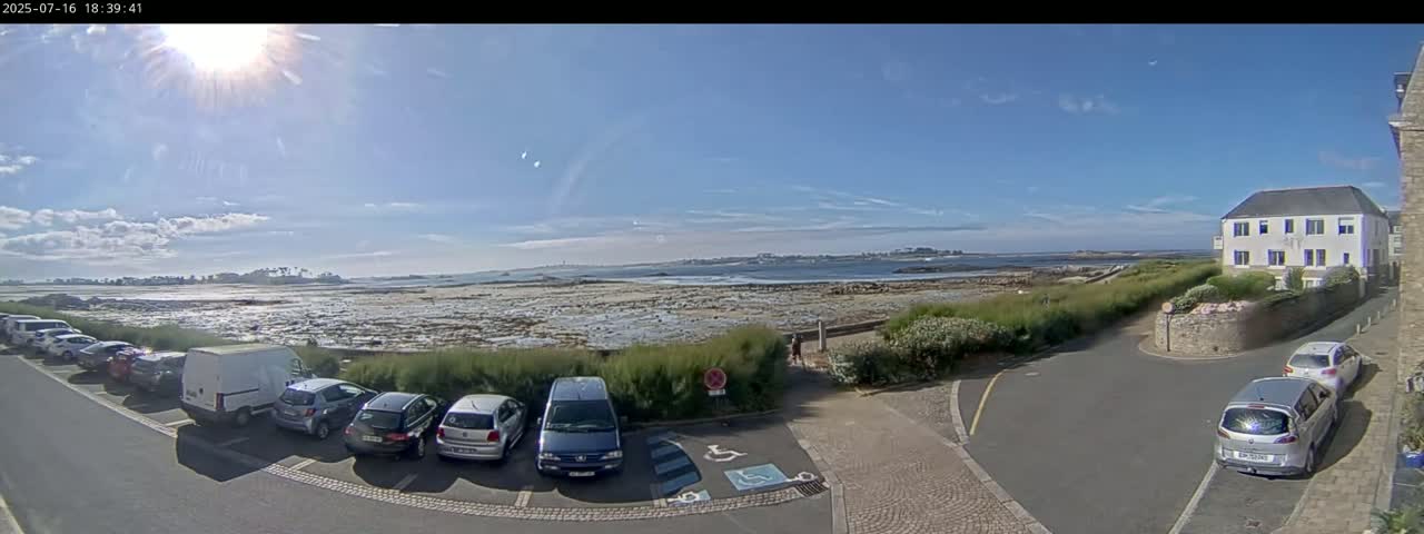 Ile de Batz Island View from Roscoff Live Cam - 	Morlaix, 	Finistère, 	Bretagne, France