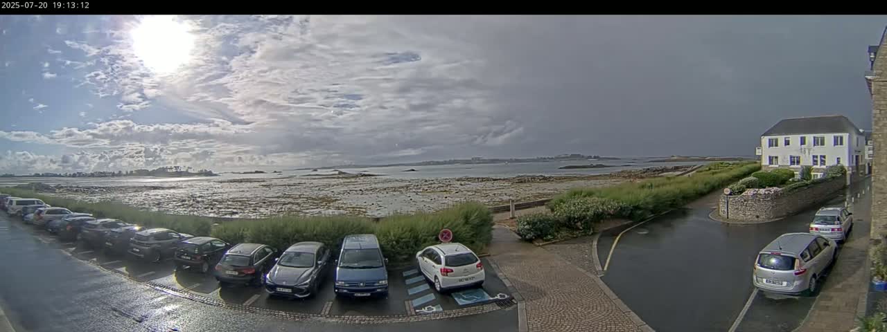 Ile de Batz Island View from Roscoff Live Cam - 	Morlaix, 	Finistère, 	Bretagne, France
