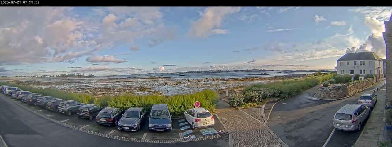 Ile de Batz Island View from Roscoff Live Cam - 	Morlaix, 	Finistère, 	Bretagne, France