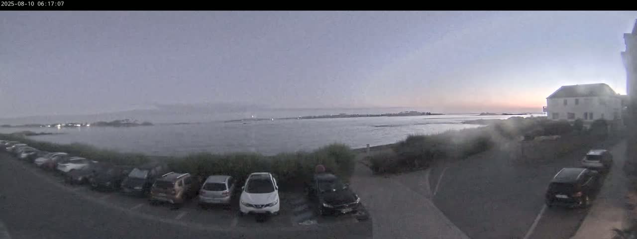 Ile de Batz Island View from Roscoff Live Cam - 	Morlaix, 	Finistère, 	Bretagne, France