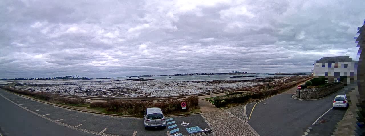 Ile de Batz Island View from Roscoff Live Cam - 	Morlaix, 	Finistère, 	Bretagne, France
