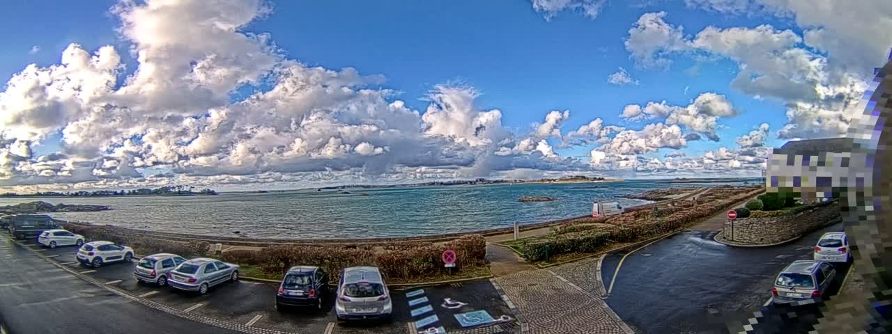 Ile de Batz Island View from Roscoff Live Cam - 	Morlaix, 	Finistère, 	Bretagne, France