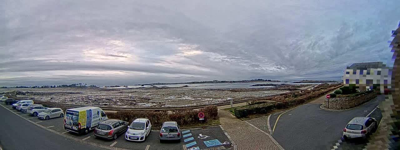 Ile de Batz Island View from Roscoff Live Cam - 	Morlaix, 	Finistère, 	Bretagne, France