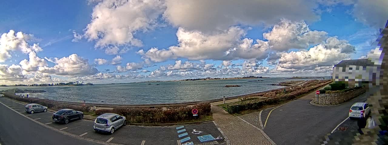 Ile de Batz Island View from Roscoff Live Cam - 	Morlaix, 	Finistère, 	Bretagne, France