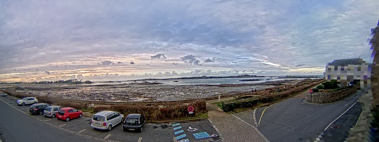 Ile de Batz Island View from Roscoff Live Cam - 	Morlaix, 	Finistère, 	Bretagne, France