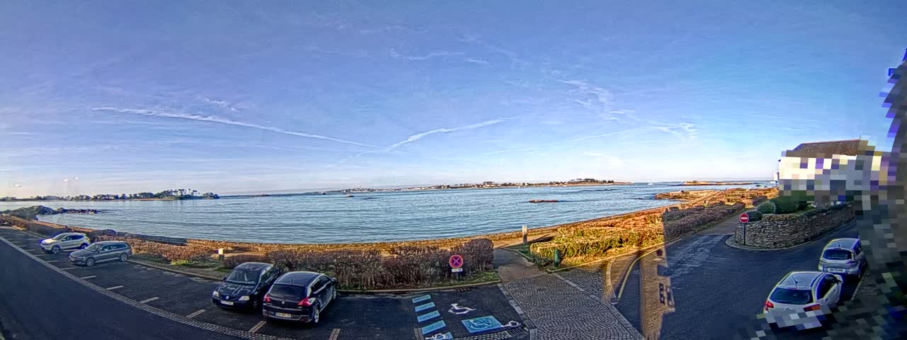 Ile de Batz Island View from Roscoff Live Cam - 	Morlaix, 	Finistère, 	Bretagne, France