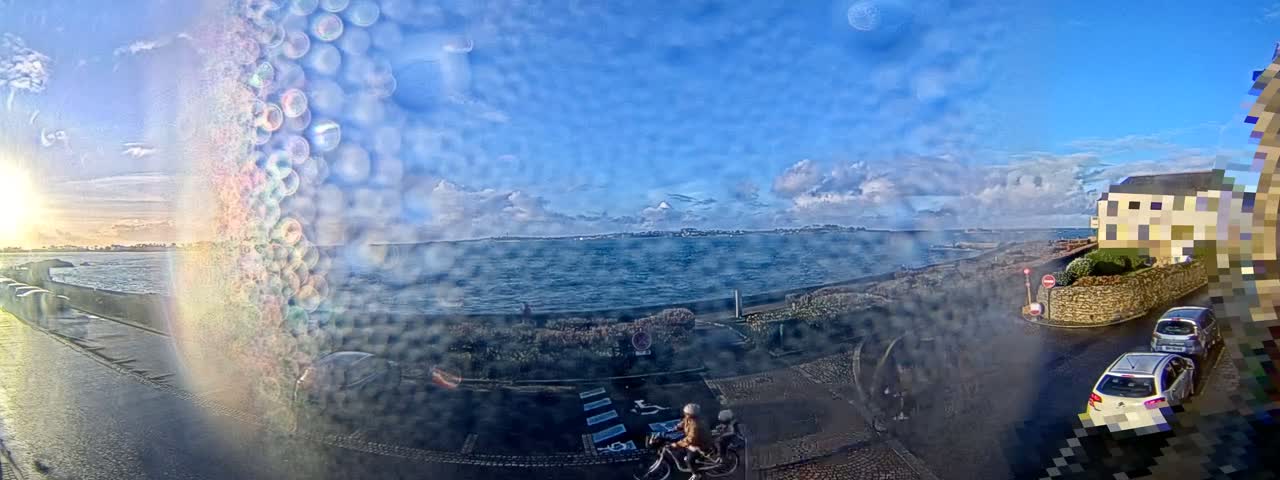 Ile de Batz Island View from Roscoff Live Cam - 	Morlaix, 	Finistère, 	Bretagne, France