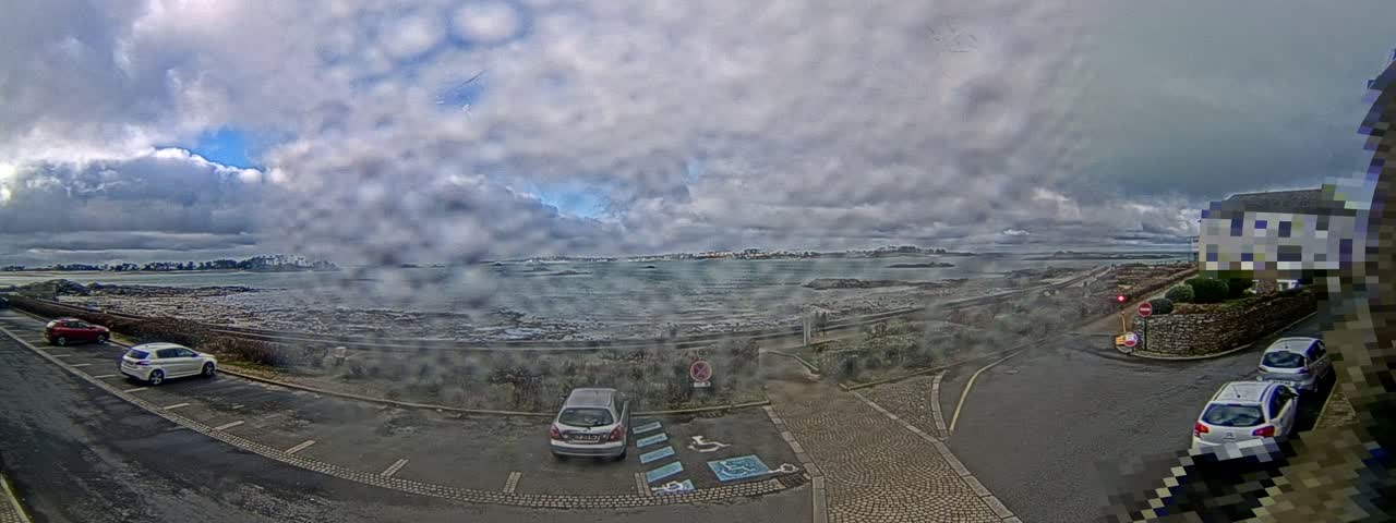Ile de Batz Island View from Roscoff Live Cam - 	Morlaix, 	Finistère, 	Bretagne, France
