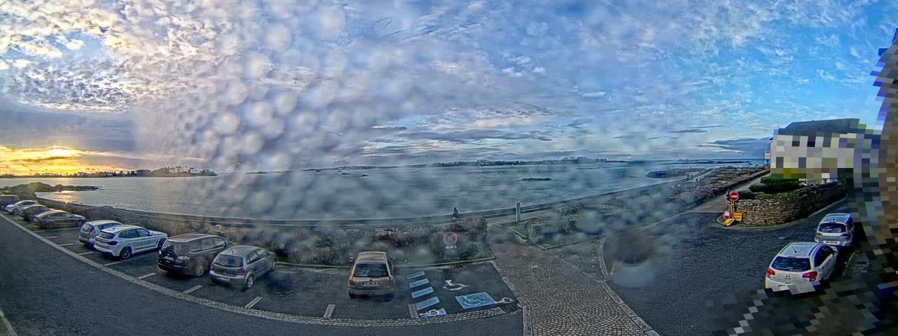 Ile de Batz Island View from Roscoff Live Cam - 	Morlaix, 	Finistère, 	Bretagne, France