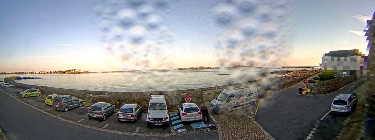 Ile de Batz Island View from Roscoff Live Cam - 	Morlaix, 	Finistère, 	Bretagne, France