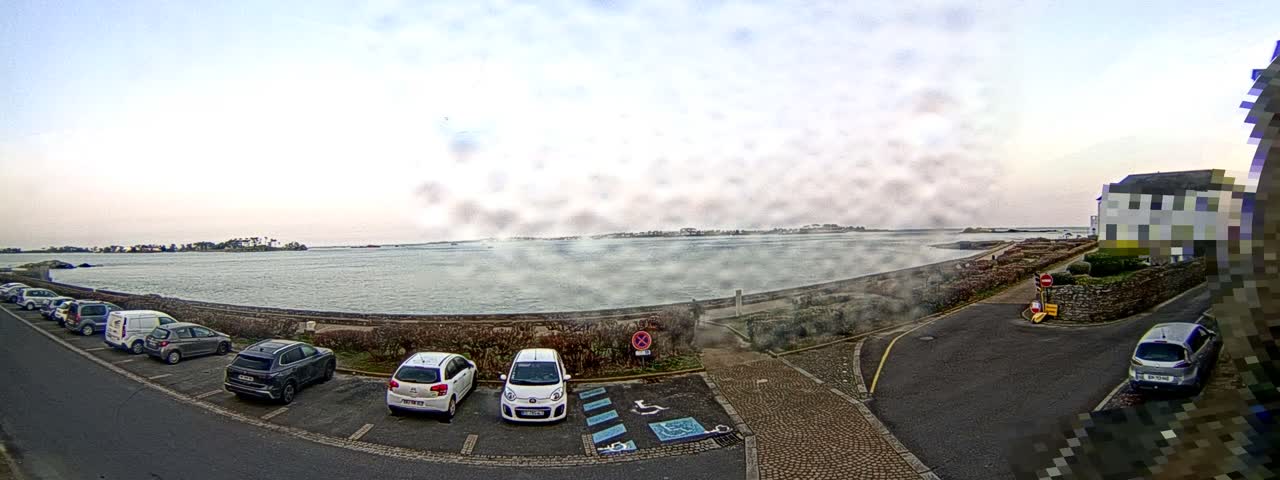 Ile de Batz Island View from Roscoff Live Cam - 	Morlaix, 	Finistère, 	Bretagne, France