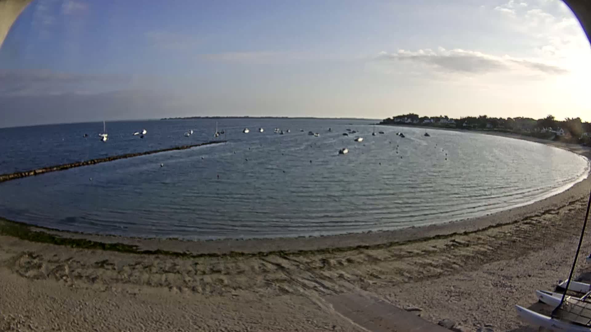 Mesquer , Plage de Lanseria Beach Live Cam - Saint-Nazaire, Loire-Atlantique, Pays de la Loire, France