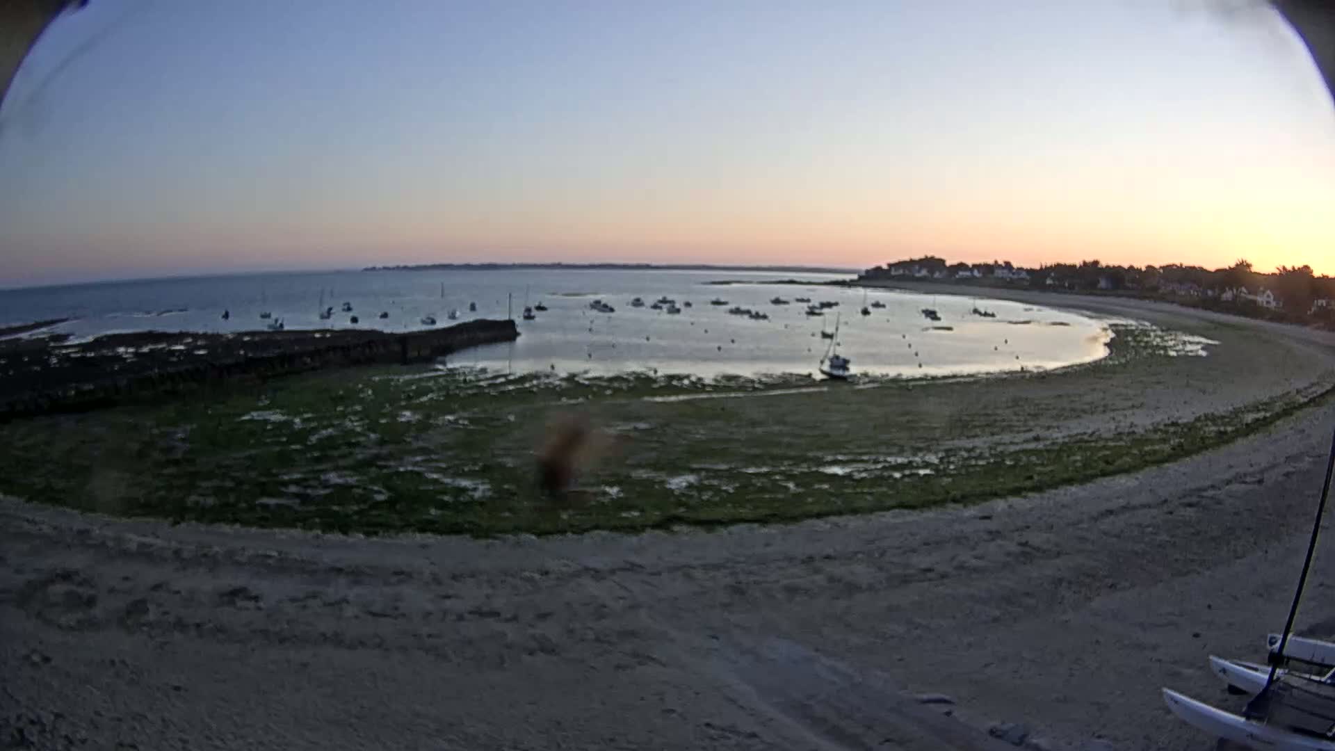  Mesquer , Plage de Lanseria Beach Live Cam - Saint-Nazaire, Loire-Atlantique, Pays de la Loire, France