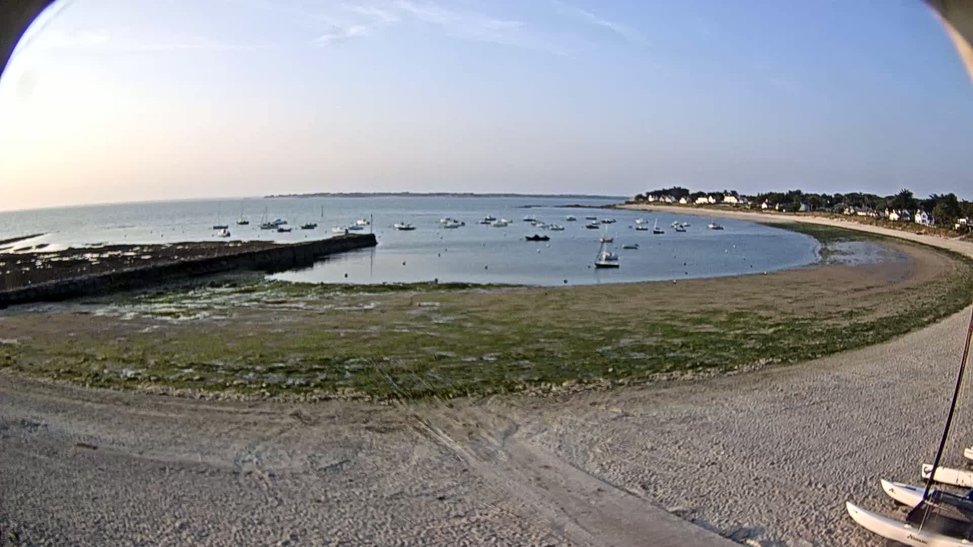  Mesquer , Plage de Lanseria Beach Live Cam - Saint-Nazaire, Loire-Atlantique, Pays de la Loire, France
