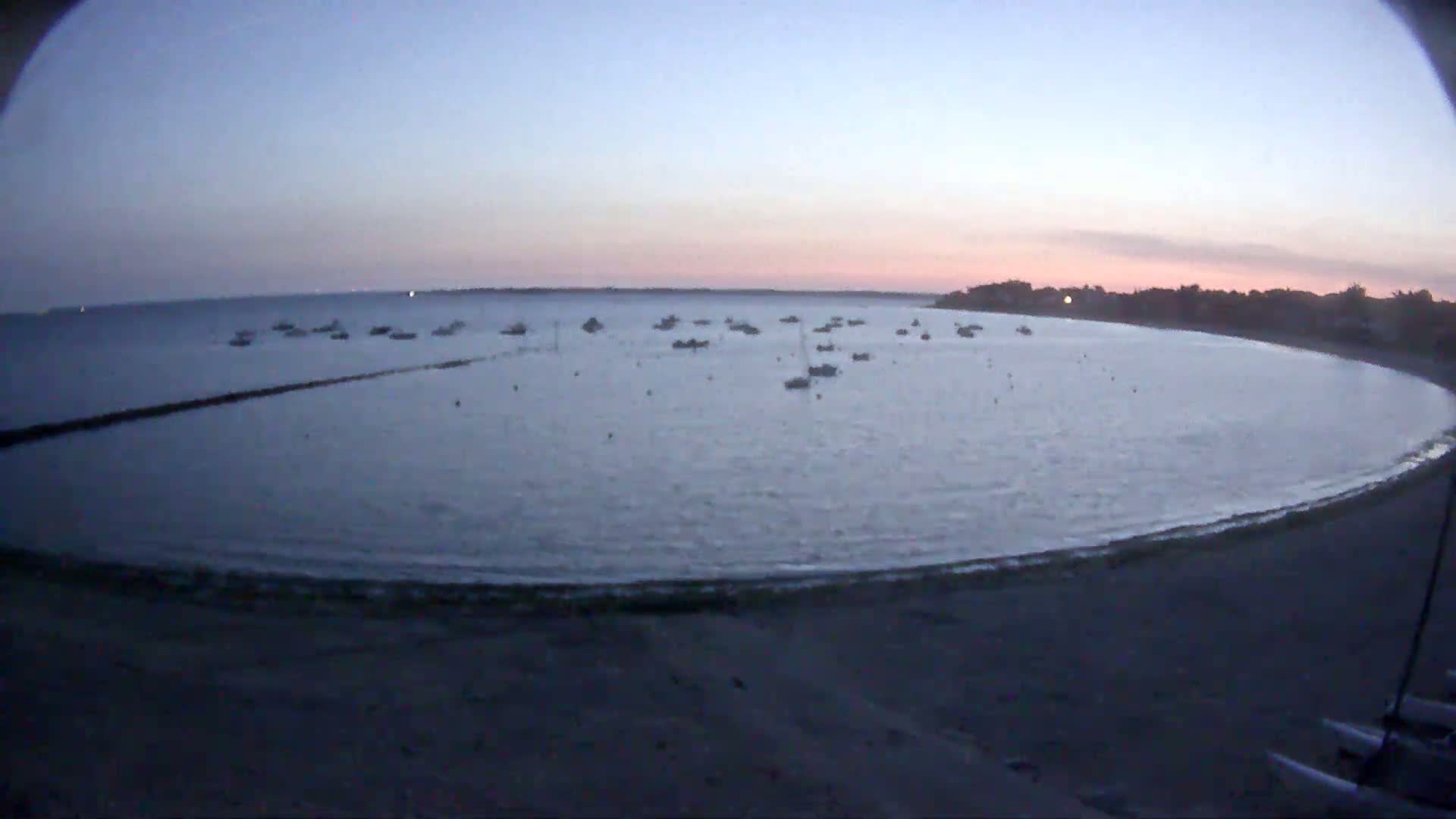  Mesquer , Plage de Lanseria Beach Live Cam - Saint-Nazaire, Loire-Atlantique, Pays de la Loire, France