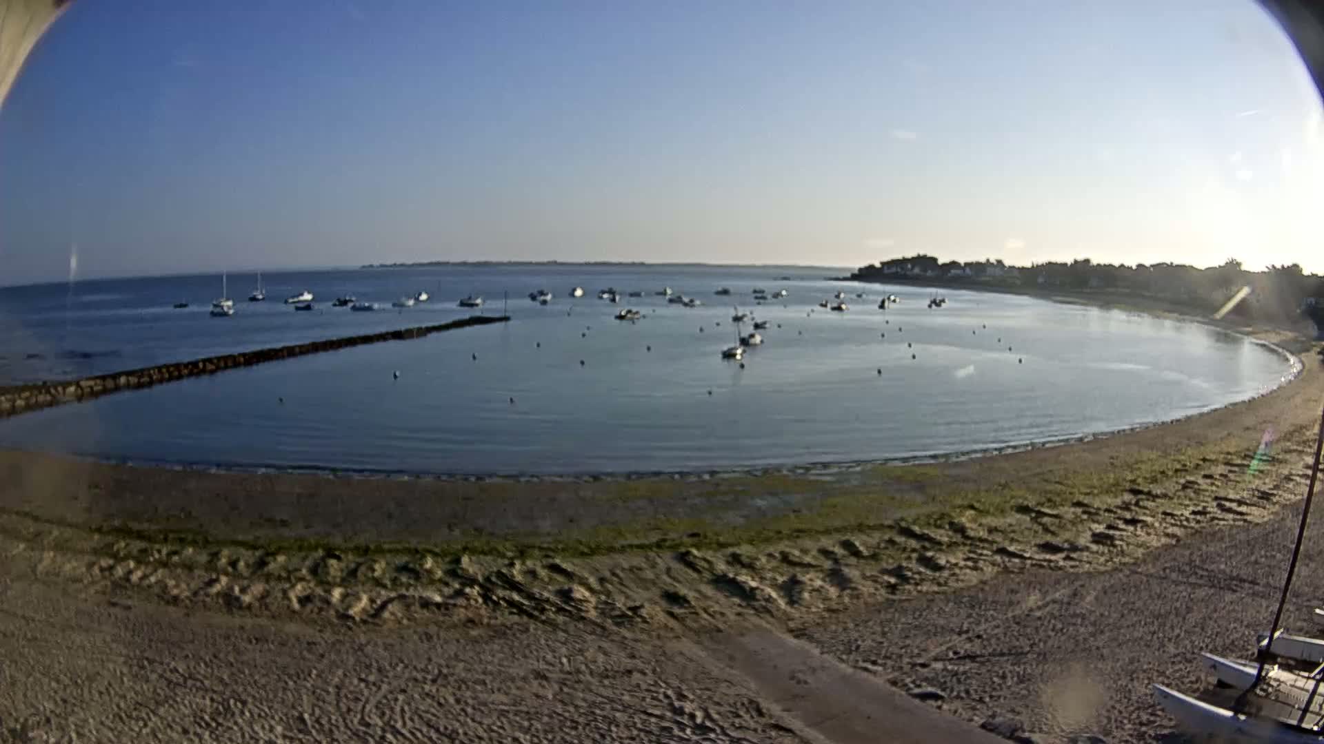  Mesquer , Plage de Lanseria Beach Live Cam - Saint-Nazaire, Loire-Atlantique, Pays de la Loire, France