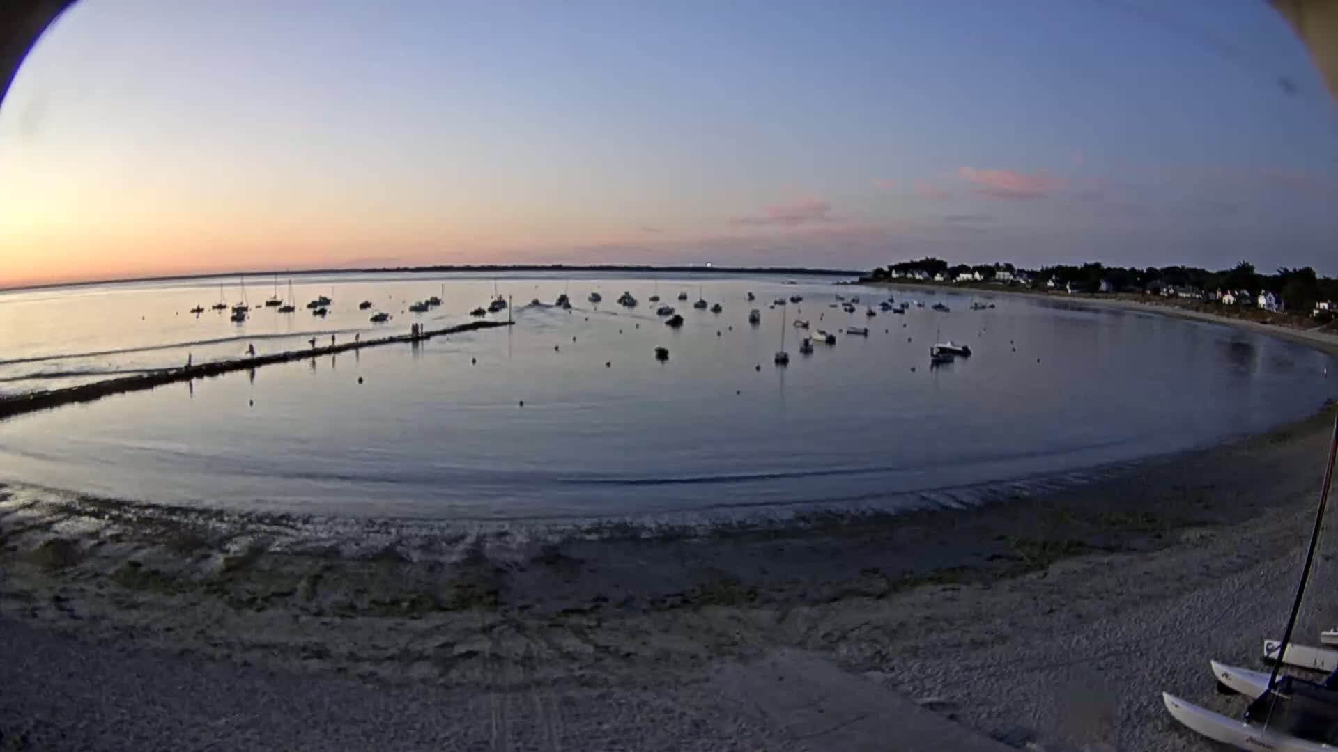 Mesquer , Plage de Lanseria Beach Live Cam - Saint-Nazaire, Loire-Atlantique, Pays de la Loire, France