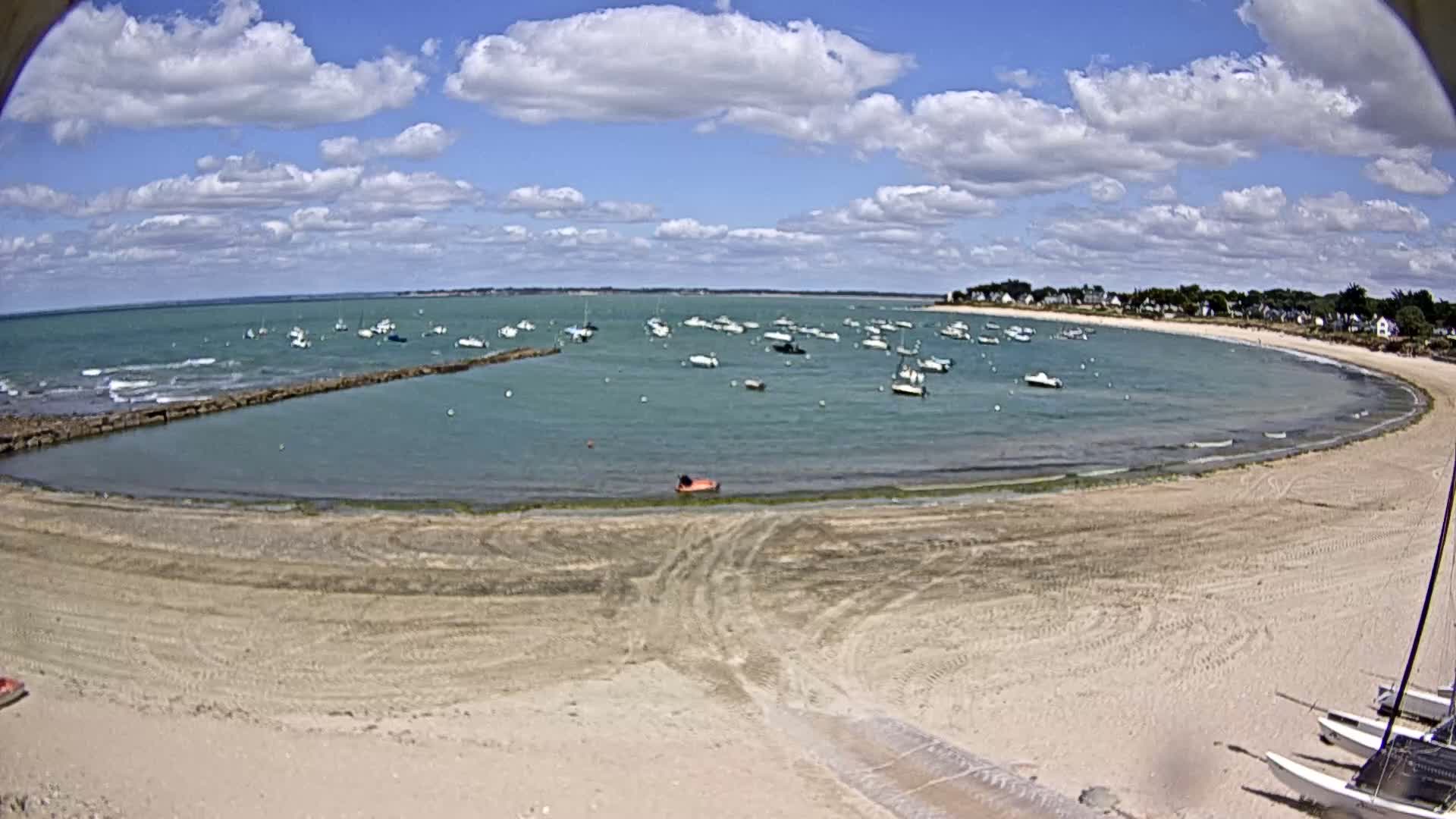  Mesquer , Plage de Lanseria Beach Live Cam - Saint-Nazaire, Loire-Atlantique, Pays de la Loire, France