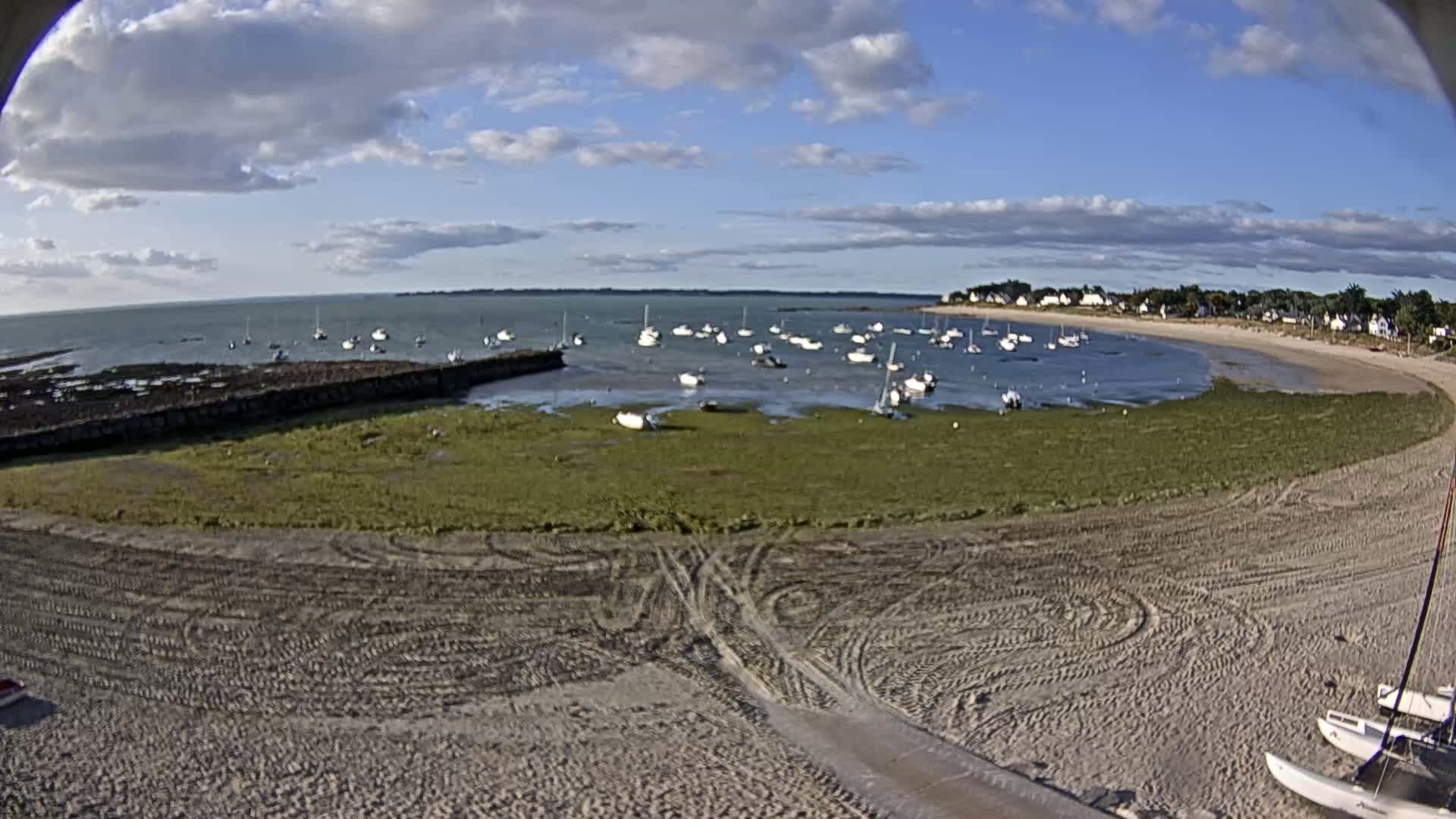  Mesquer , Plage de Lanseria Beach Live Cam - Saint-Nazaire, Loire-Atlantique, Pays de la Loire, France