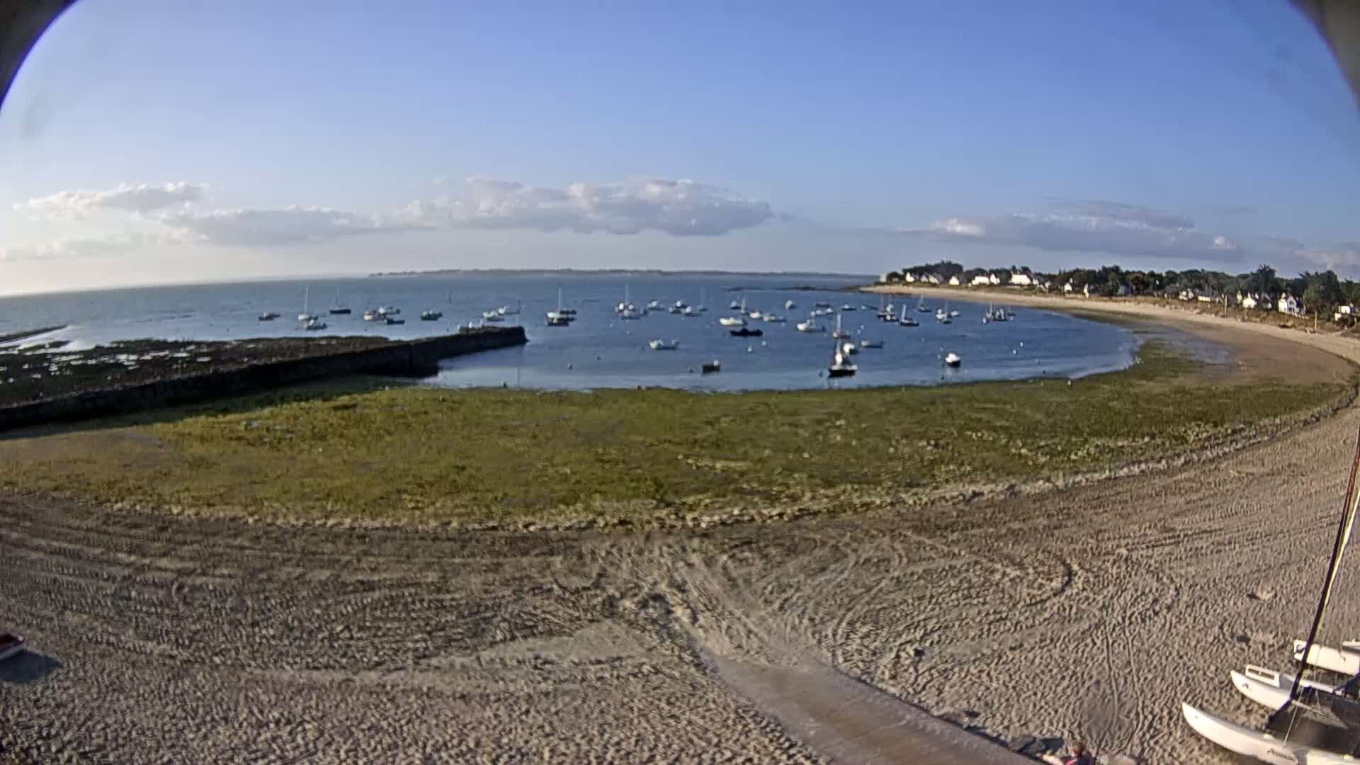  Mesquer , Plage de Lanseria Beach Live Cam - Saint-Nazaire, Loire-Atlantique, Pays de la Loire, France