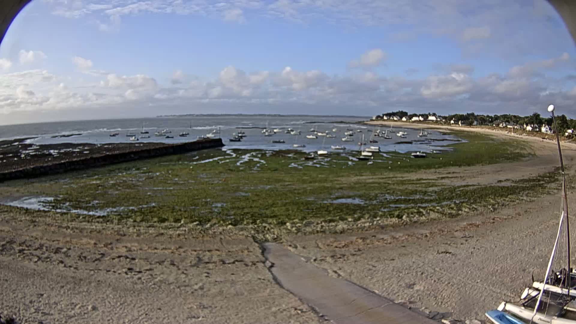  Mesquer , Plage de Lanseria Beach Live Cam - Saint-Nazaire, Loire-Atlantique, Pays de la Loire, France