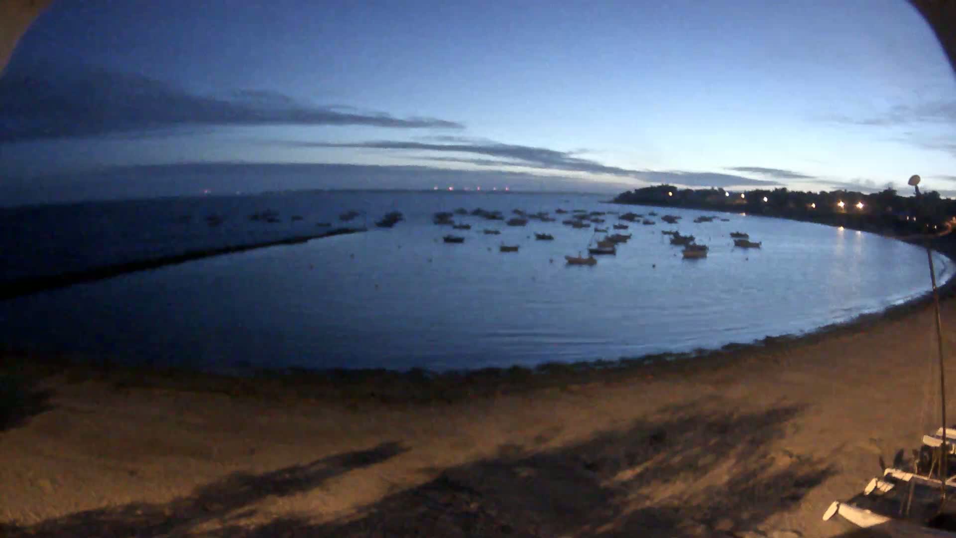 Mesquer , Plage de Lanseria Beach Live Cam - Saint-Nazaire, Loire-Atlantique, Pays de la Loire, France