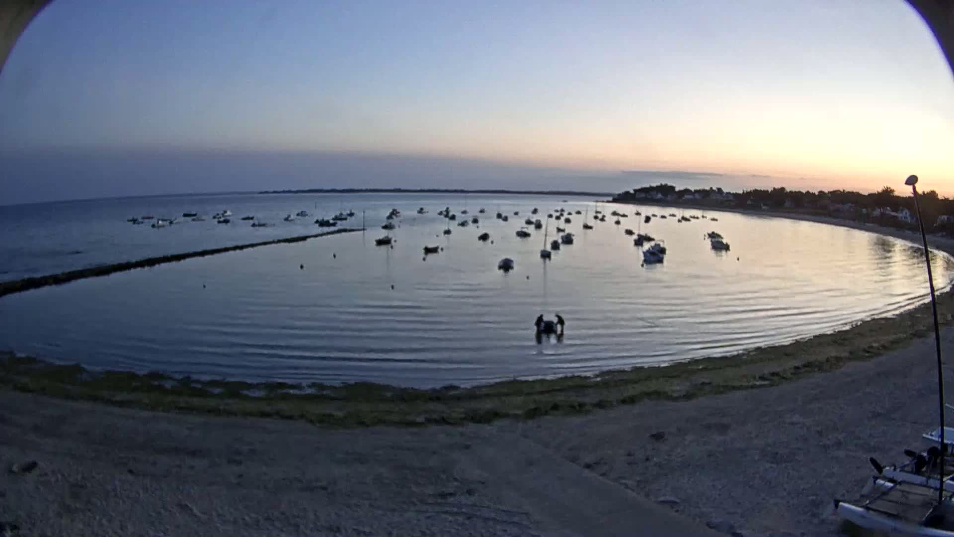  Mesquer , Plage de Lanseria Beach Live Cam - Saint-Nazaire, Loire-Atlantique, Pays de la Loire, France