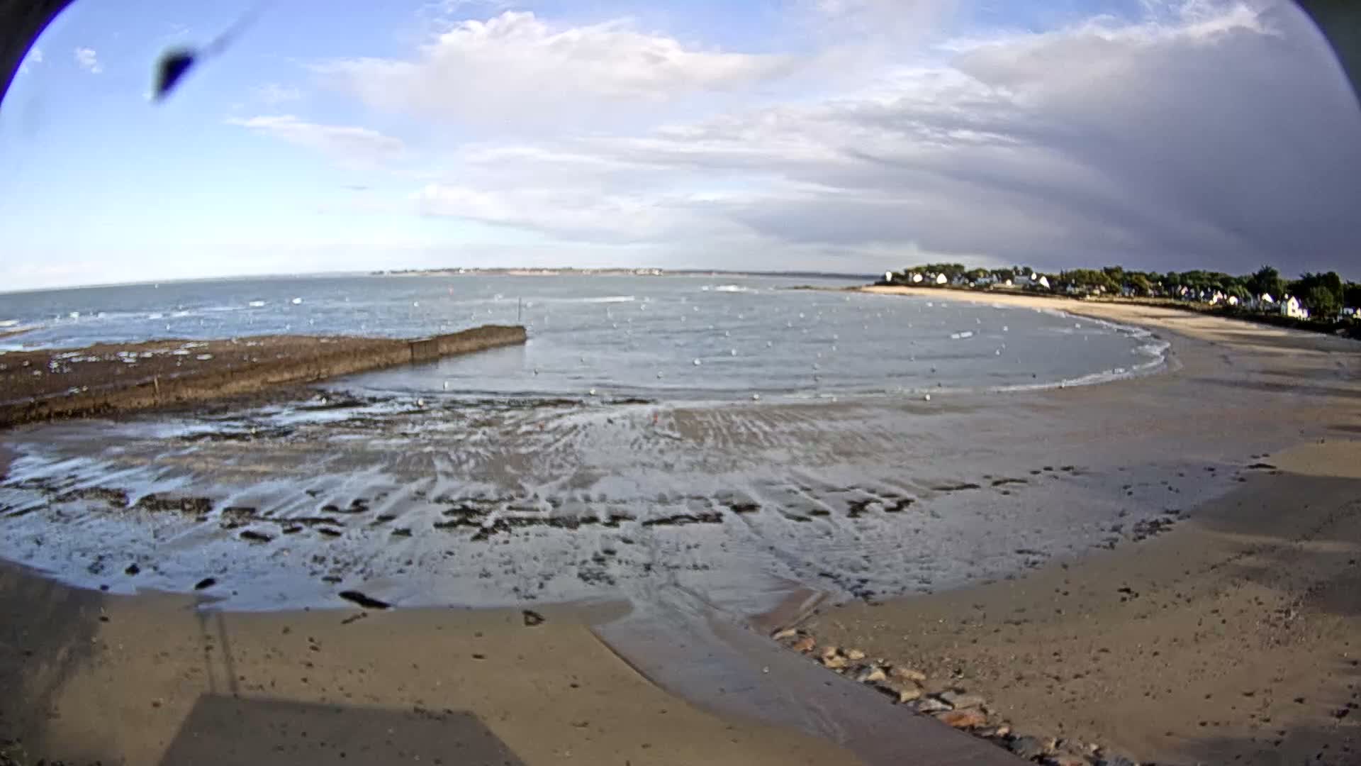  Mesquer , Plage de Lanseria Beach Live Cam - Saint-Nazaire, Loire-Atlantique, Pays de la Loire, France