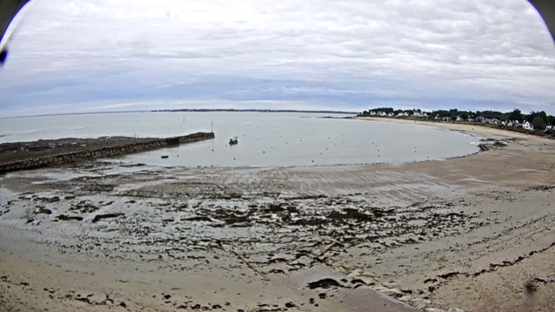  Mesquer , Plage de Lanseria Beach Live Cam - Saint-Nazaire, Loire-Atlantique, Pays de la Loire, France