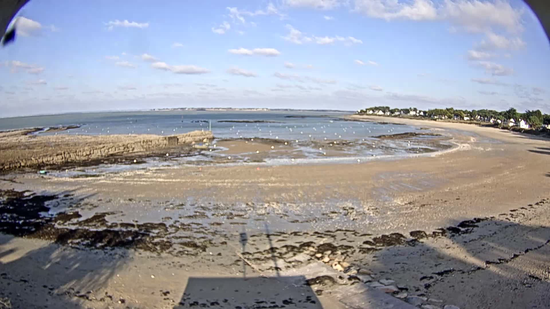  Mesquer , Plage de Lanseria Beach Live Cam - Saint-Nazaire, Loire-Atlantique, Pays de la Loire, France