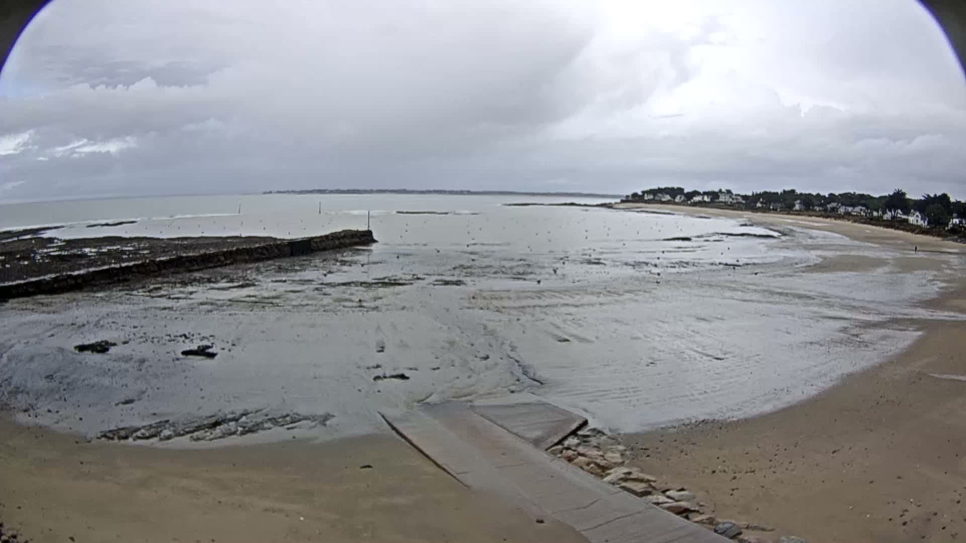  Mesquer , Plage de Lanseria Beach Live Cam - Saint-Nazaire, Loire-Atlantique, Pays de la Loire, France