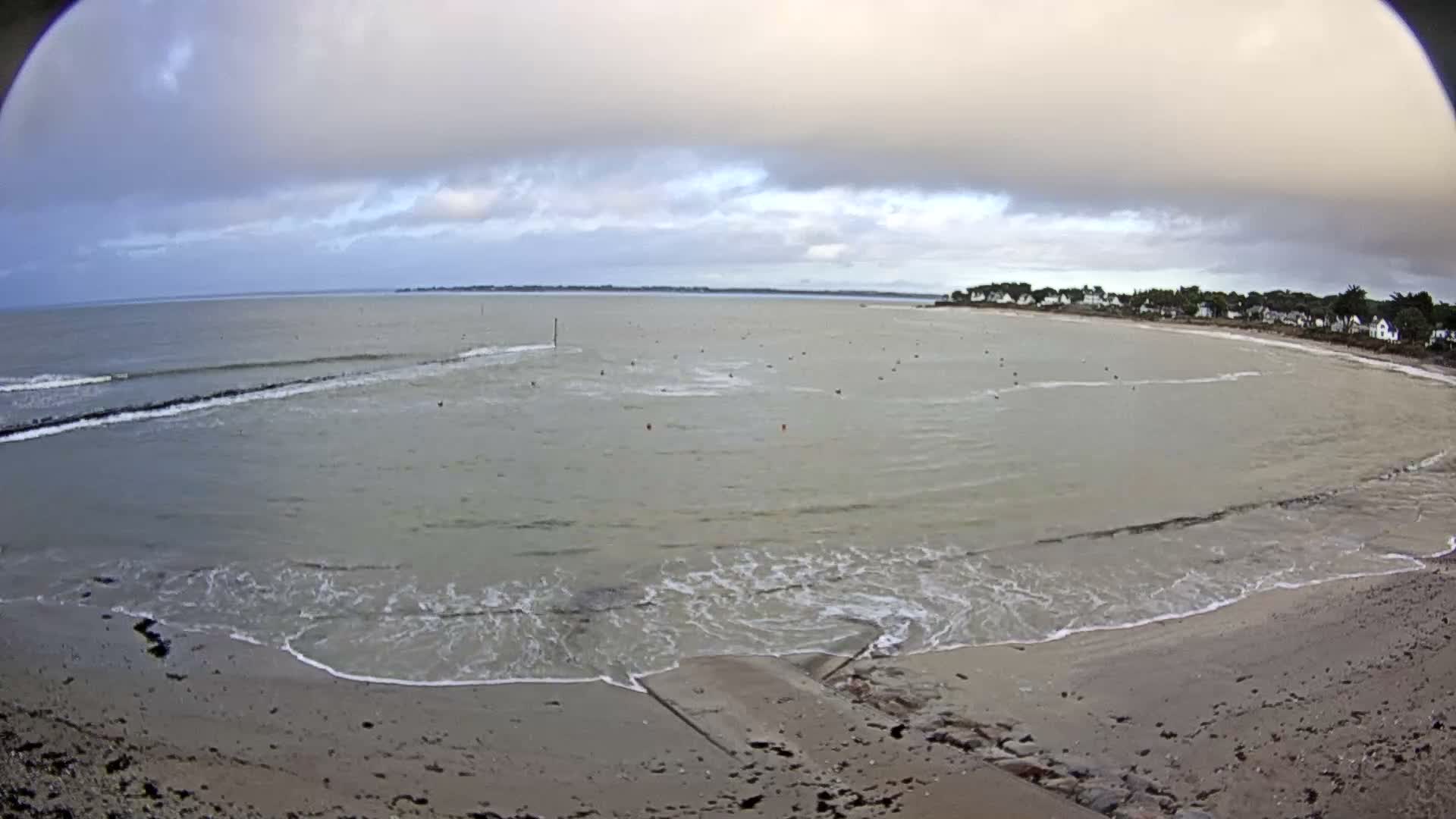  Mesquer , Plage de Lanseria Beach Live Cam - Saint-Nazaire, Loire-Atlantique, Pays de la Loire, France