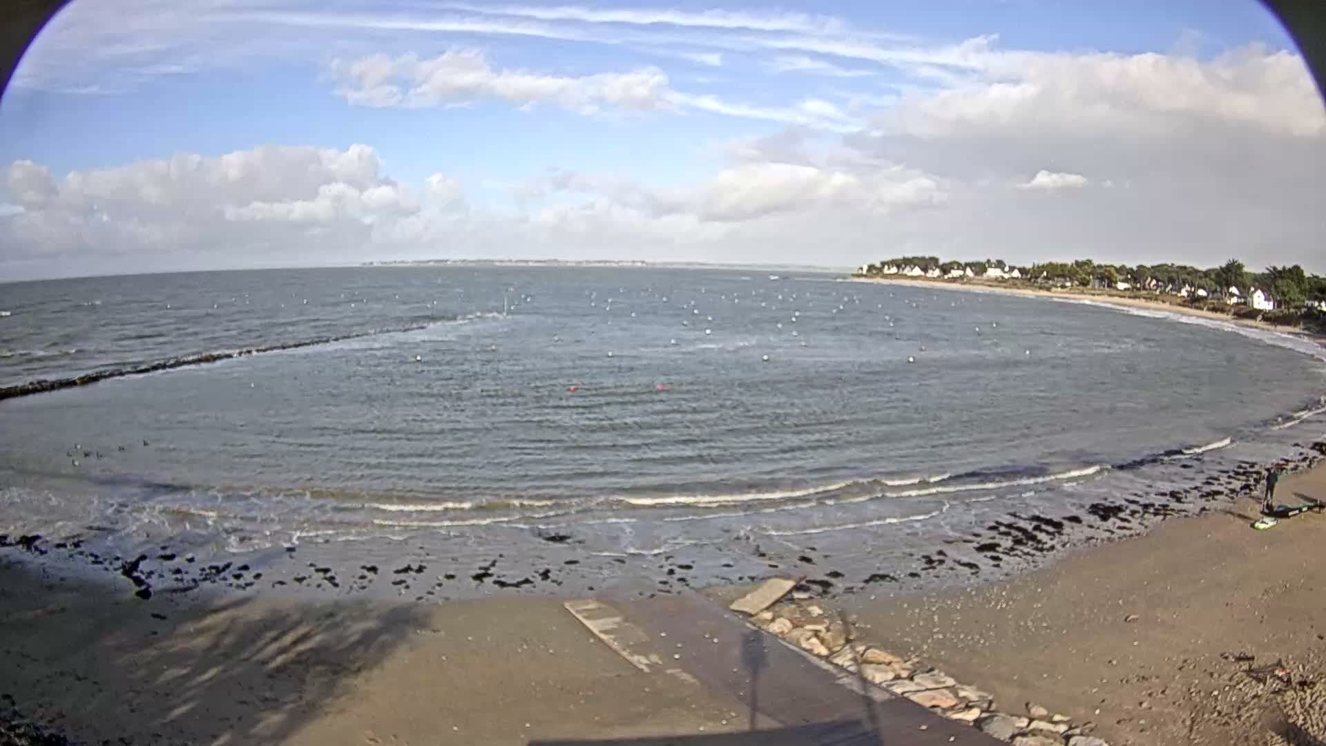 Mesquer , Plage de Lanseria Beach Live Cam - Saint-Nazaire, Loire-Atlantique, Pays de la Loire, France