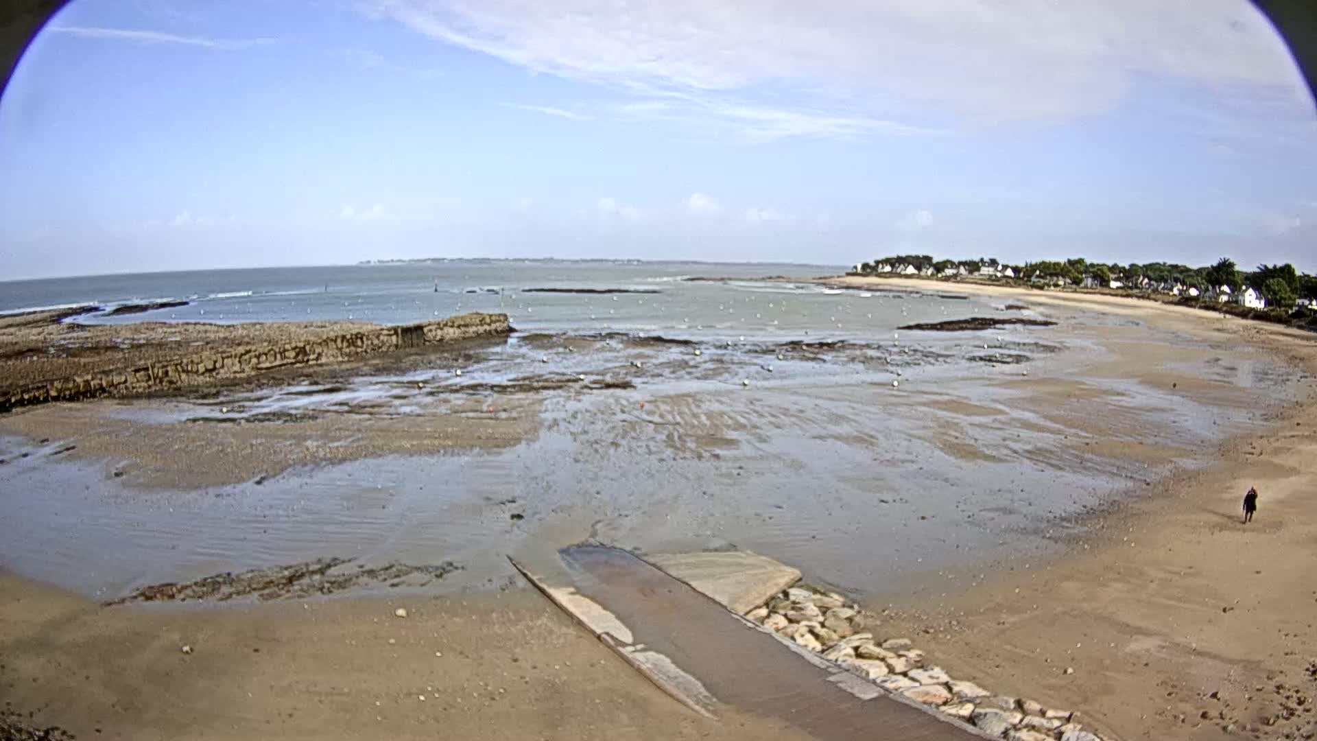  Mesquer , Plage de Lanseria Beach Live Cam - Saint-Nazaire, Loire-Atlantique, Pays de la Loire, France