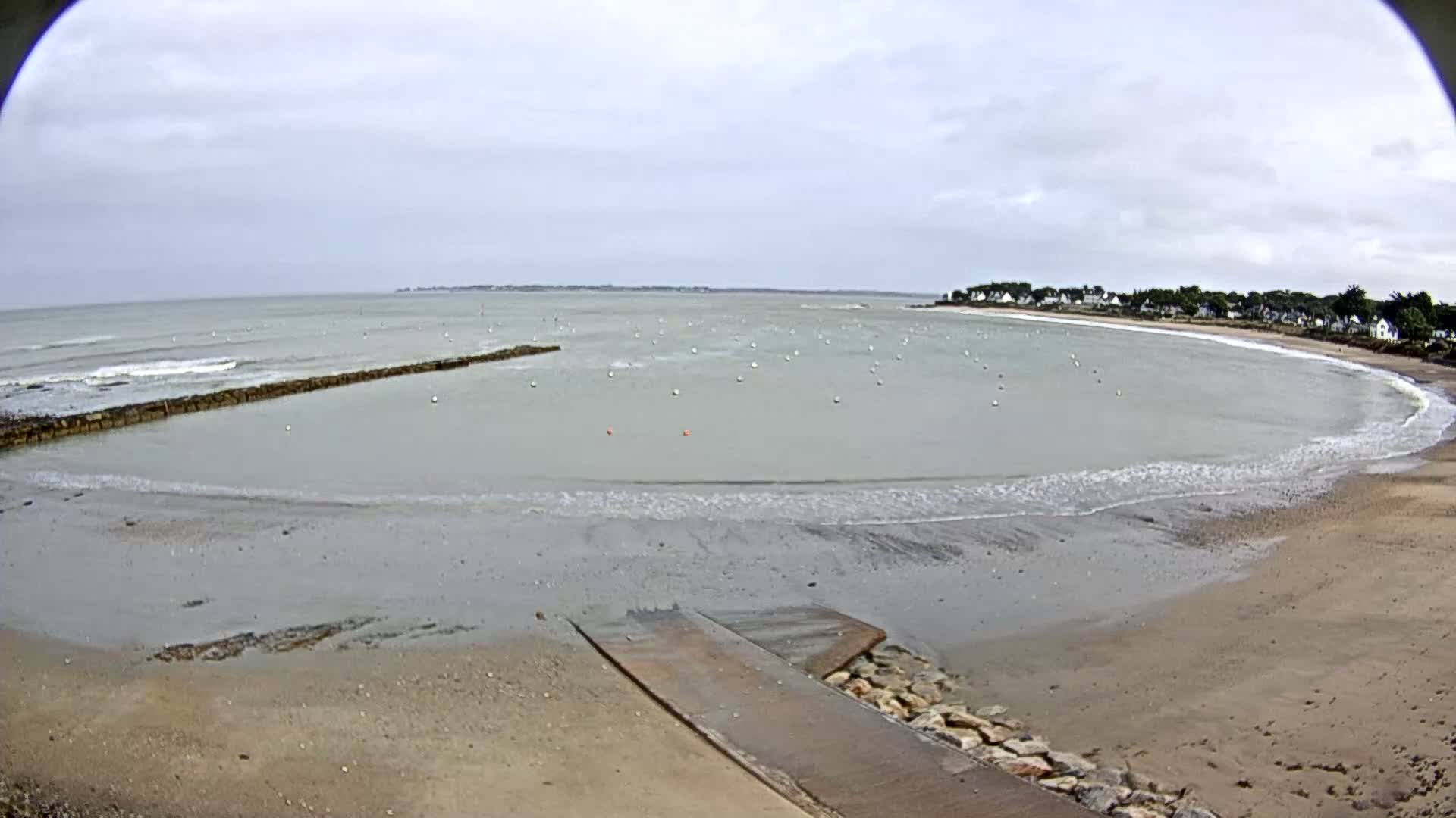  Mesquer , Plage de Lanseria Beach Live Cam - Saint-Nazaire, Loire-Atlantique, Pays de la Loire, France