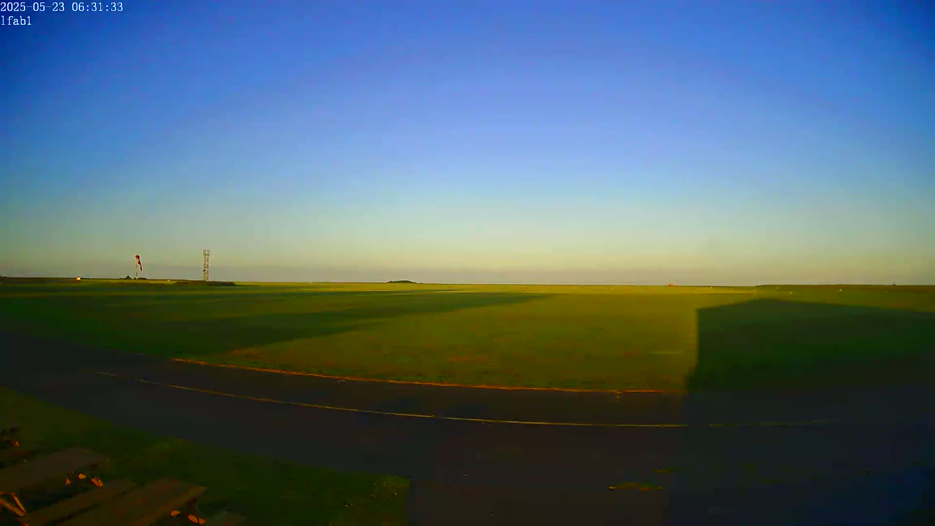 Dieppe Saint Aubin Airport Aérodrome Skyline Live Cam DPE/LFAB- Dieppe, Seine-Maritime, Normandie, France