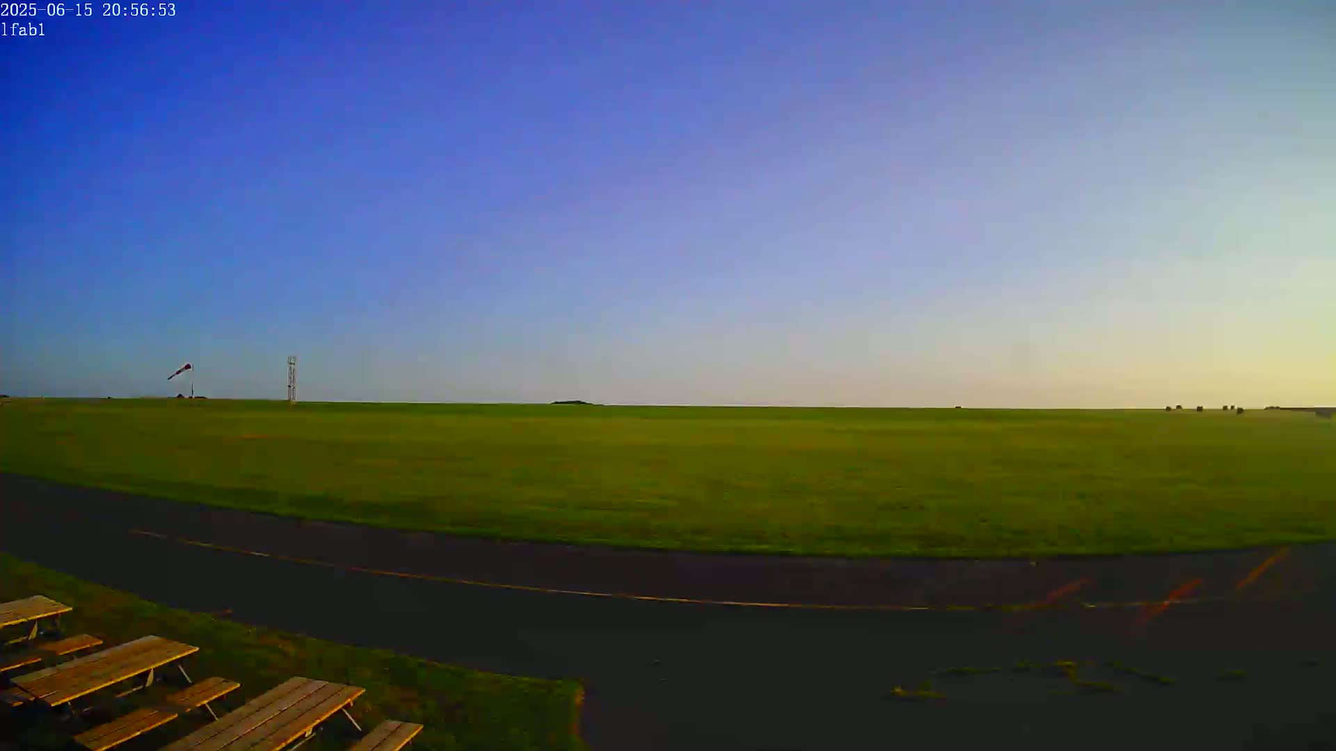 Dieppe Saint Aubin Airport Aérodrome Skyline Live Cam DPE/LFAB- Dieppe, Seine-Maritime, Normandie, France