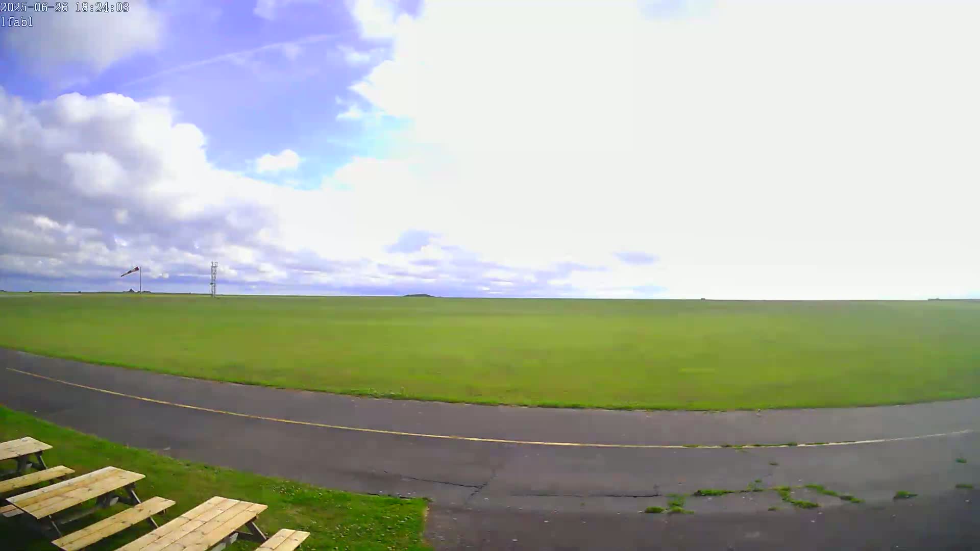 Dieppe Saint Aubin Airport Aérodrome Skyline Live Cam DPE/LFAB- Dieppe, Seine-Maritime, Normandie, France