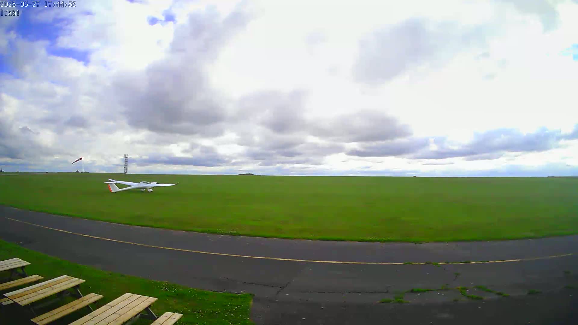 Dieppe Saint Aubin Airport Aérodrome Skyline Live Cam DPE/LFAB- Dieppe, Seine-Maritime, Normandie, France