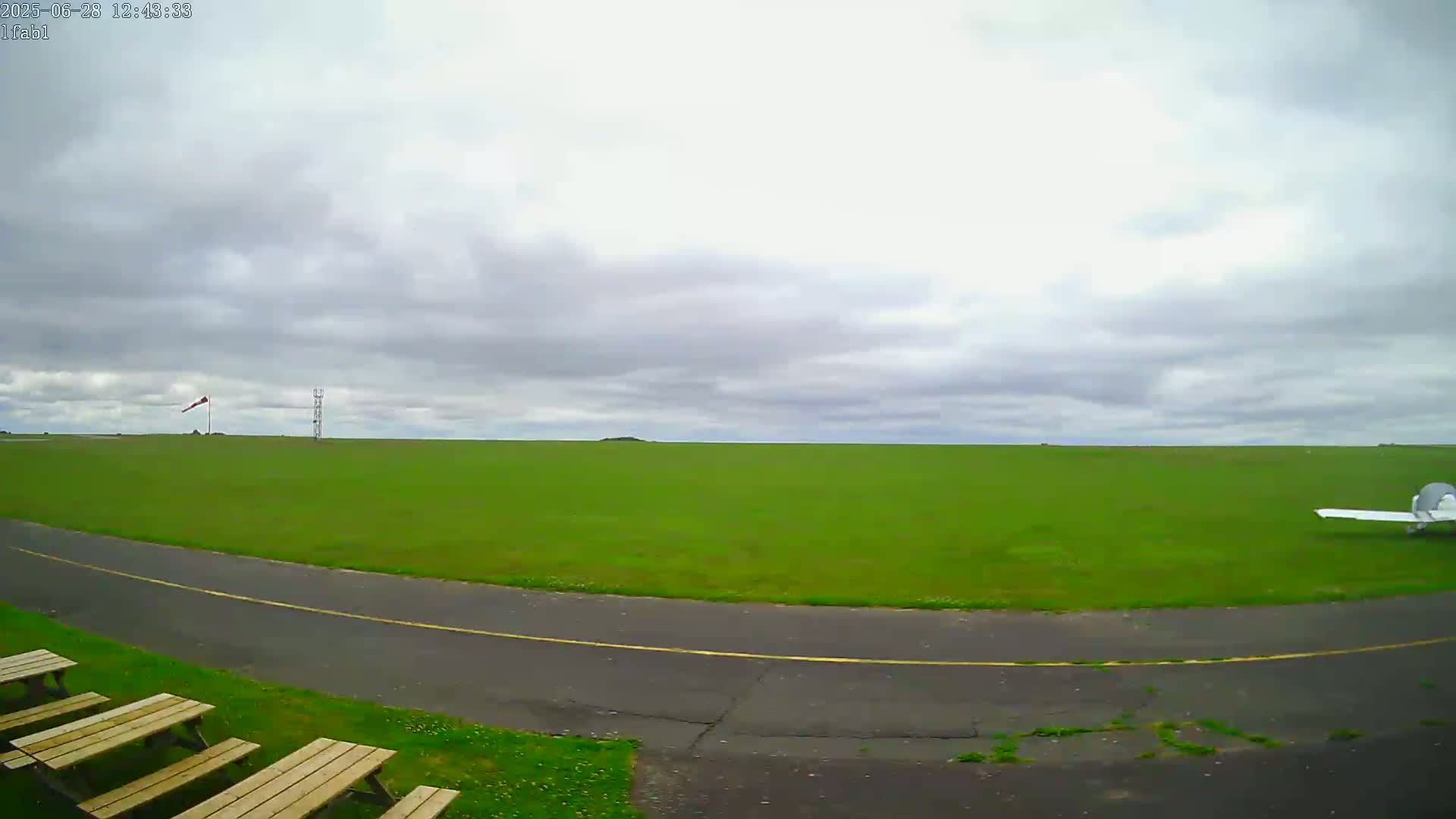 Dieppe Saint Aubin Airport Aérodrome Skyline Live Cam DPE/LFAB- Dieppe, Seine-Maritime, Normandie, France