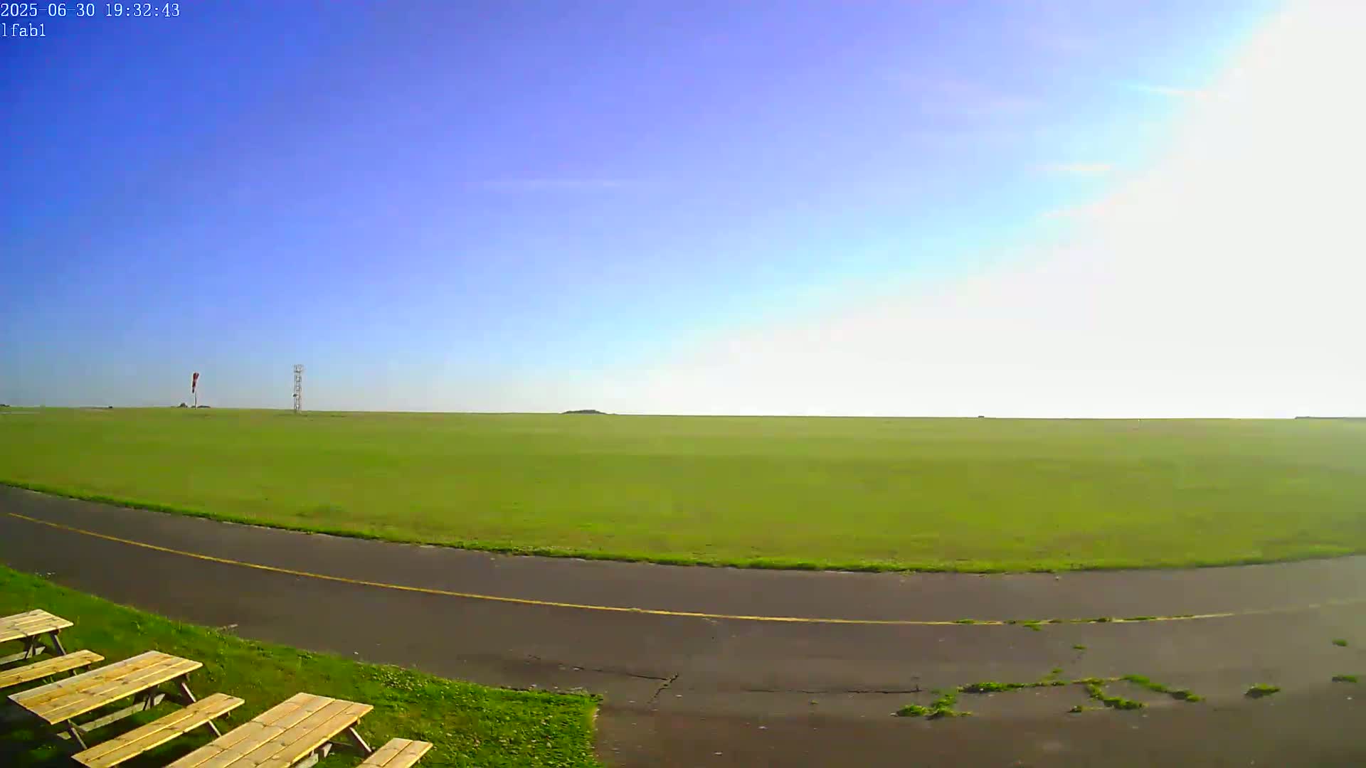 Dieppe Saint Aubin Airport Aérodrome Skyline Live Cam DPE/LFAB- Dieppe, Seine-Maritime, Normandie, France