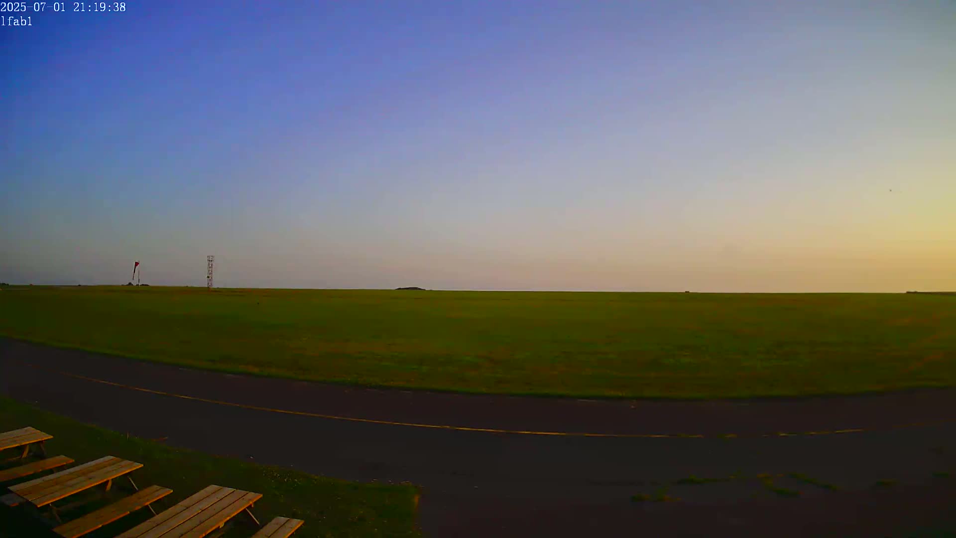 Dieppe Saint Aubin Airport Aérodrome Skyline Live Cam DPE/LFAB- Dieppe, Seine-Maritime, Normandie, France