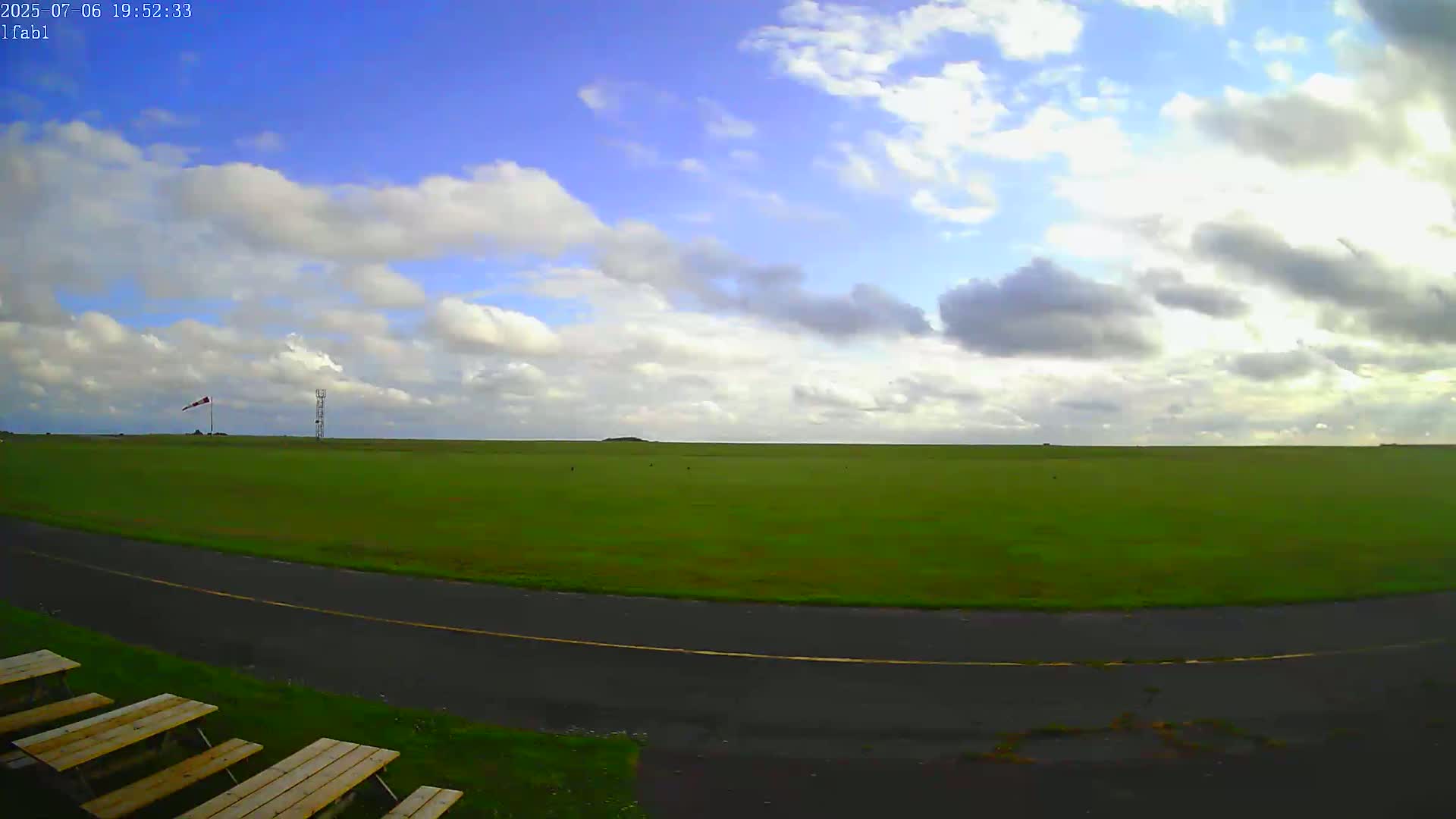 Dieppe Saint Aubin Airport Aérodrome Skyline Live Cam DPE/LFAB- Dieppe, Seine-Maritime, Normandie, France