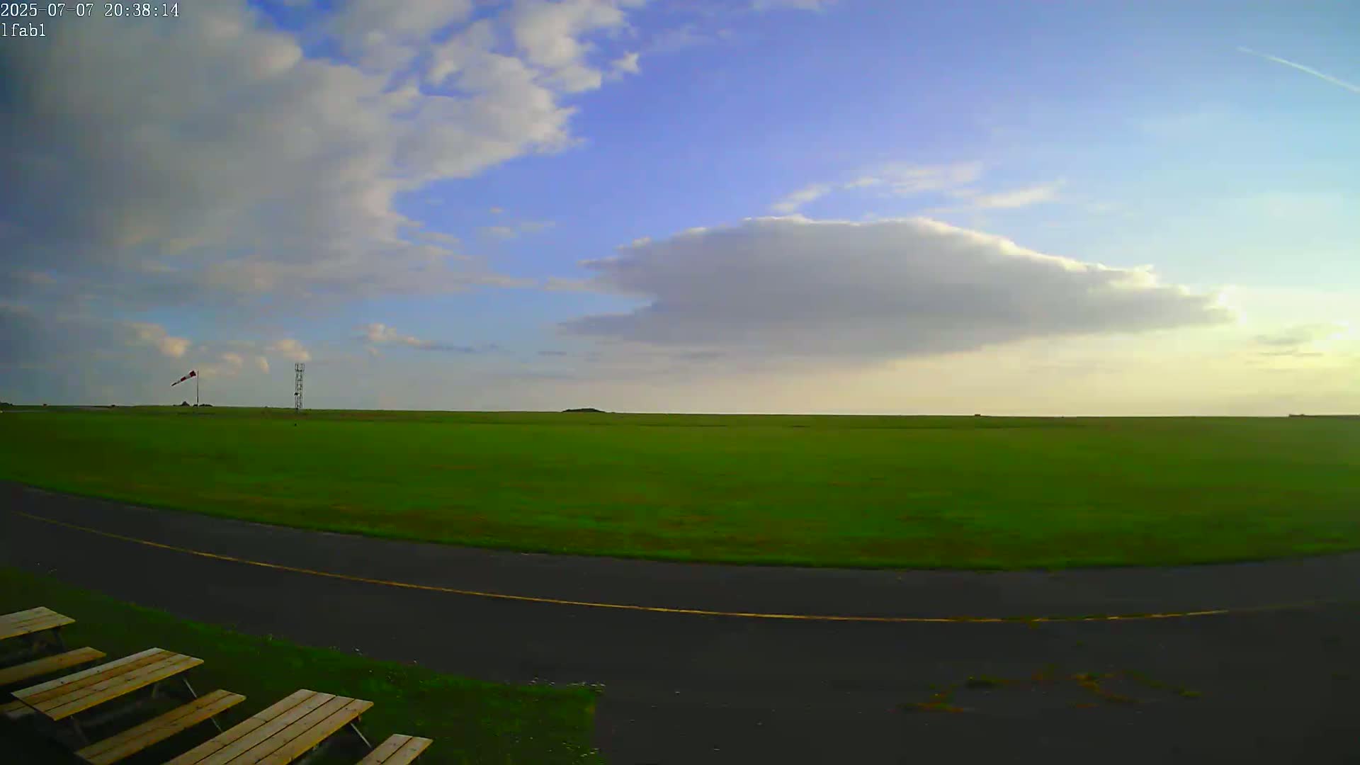 Dieppe Saint Aubin Airport Aérodrome Skyline Live Cam DPE/LFAB- Dieppe, Seine-Maritime, Normandie, France